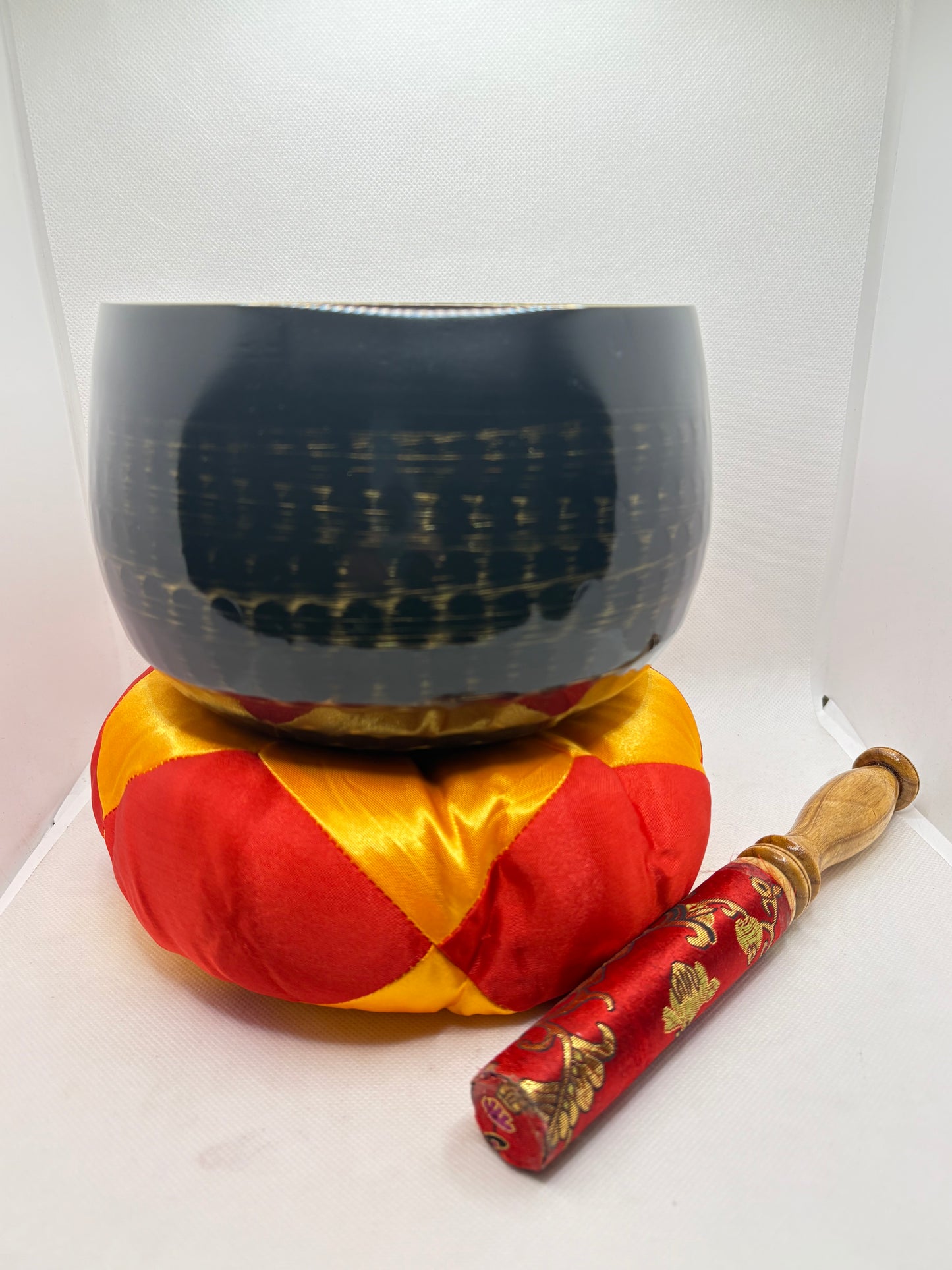 Black Hammered 6" Bowl