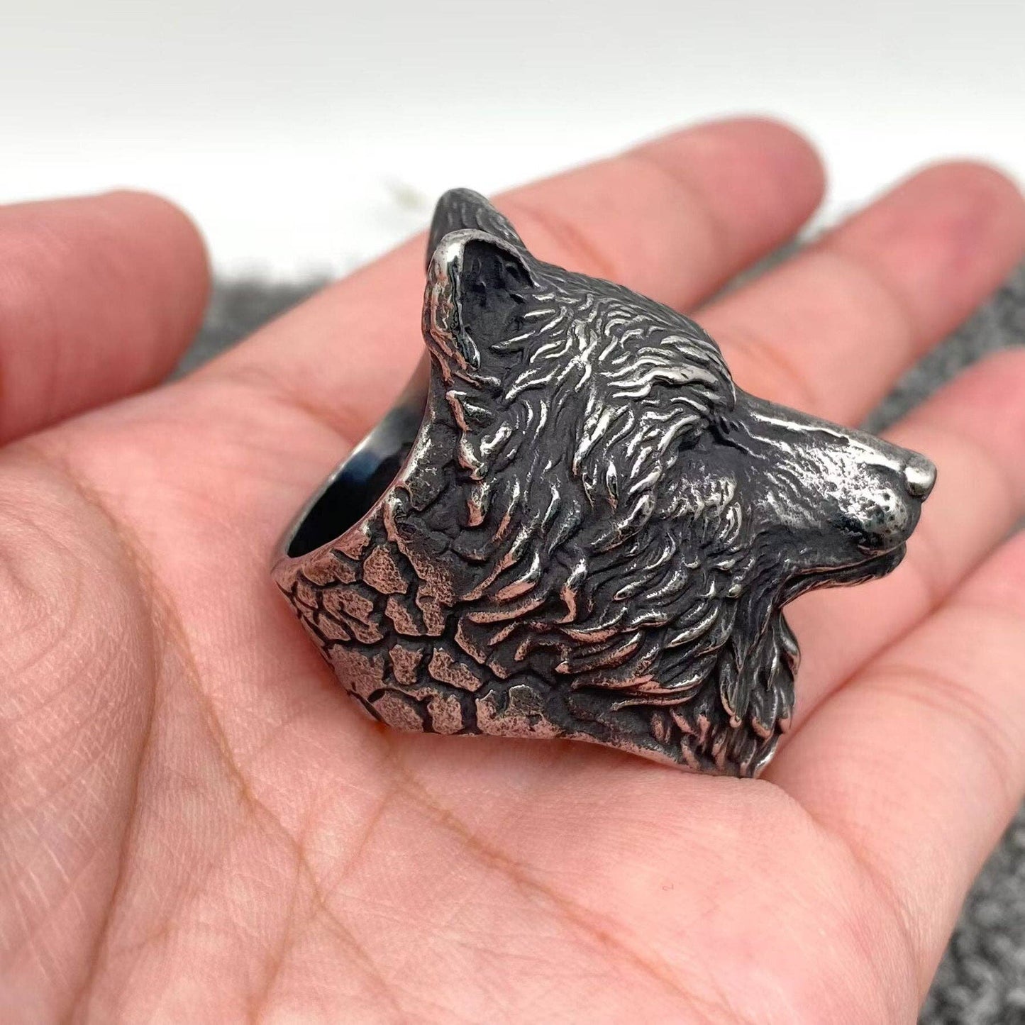 Wolf Head Smear Blackening Stainless Steel Ring