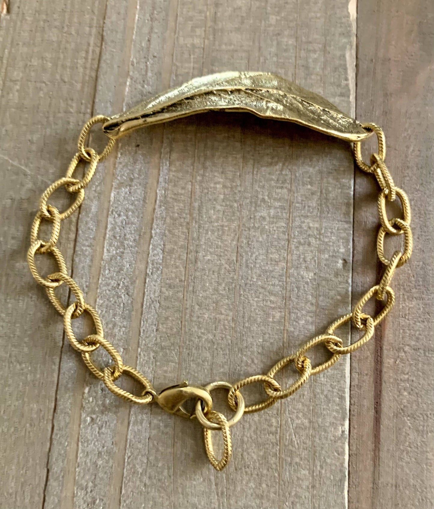 Nature Chic- boho leaf bracelet on gold chain