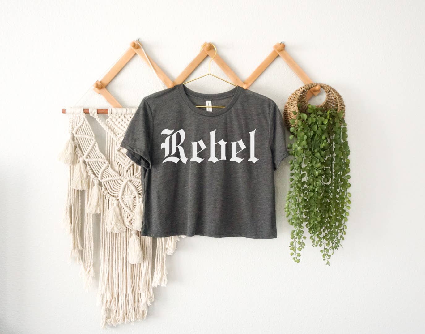 Cropped Rebel T Shirt Rock and Roll Concert Graphic Tee