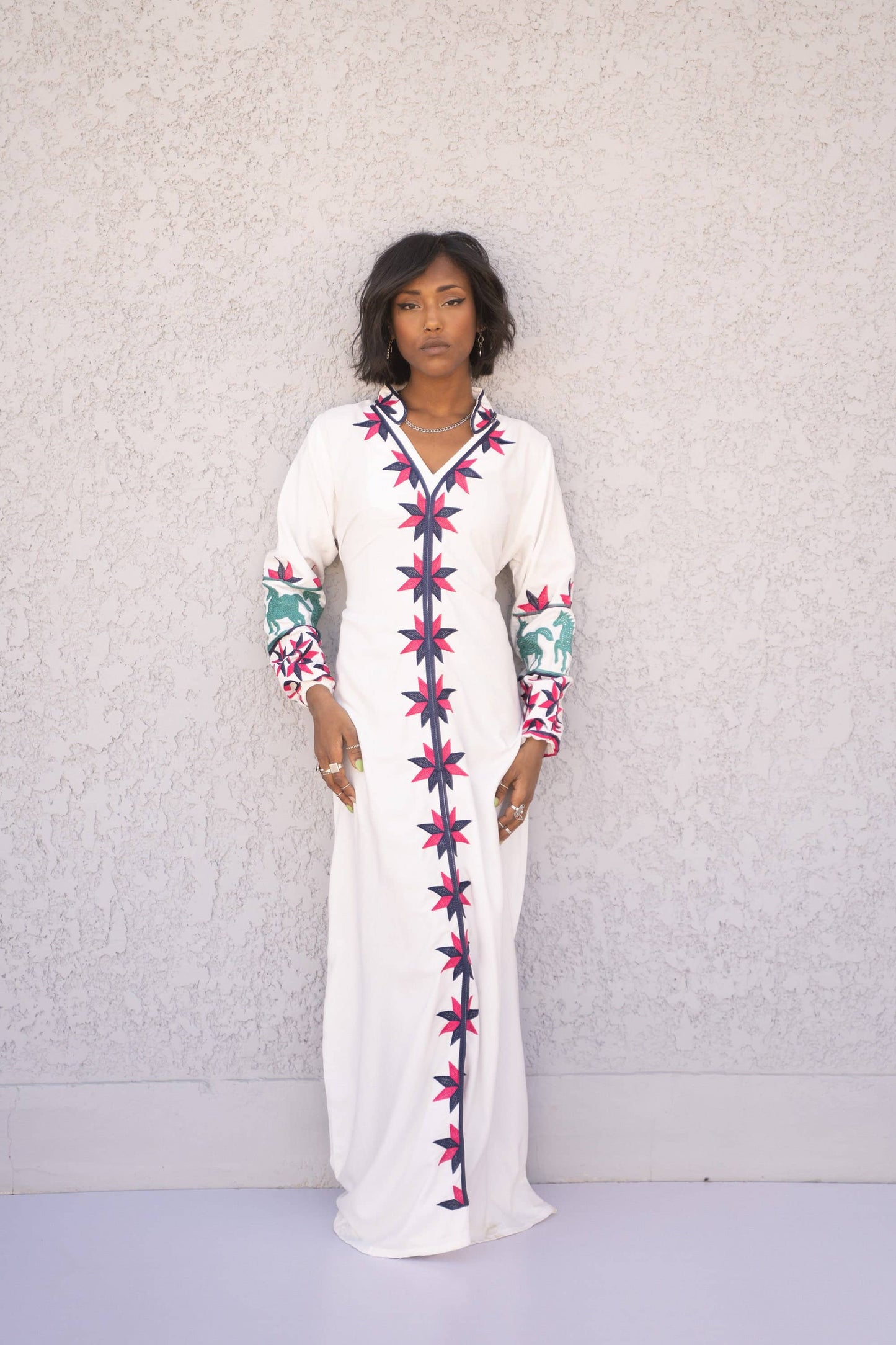 Chic White Embroidered Cotton Caftan