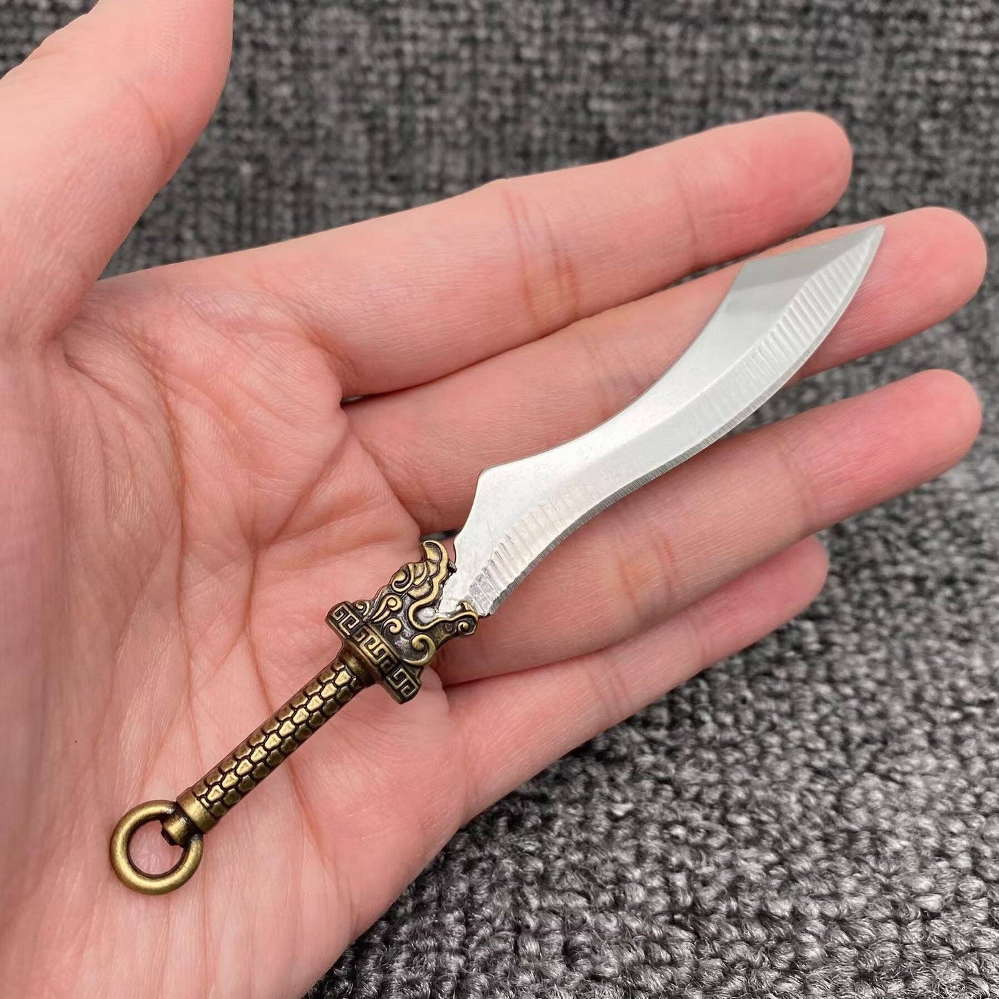 Dragon Head Mini Portable Stainless Steel Knife with Cover