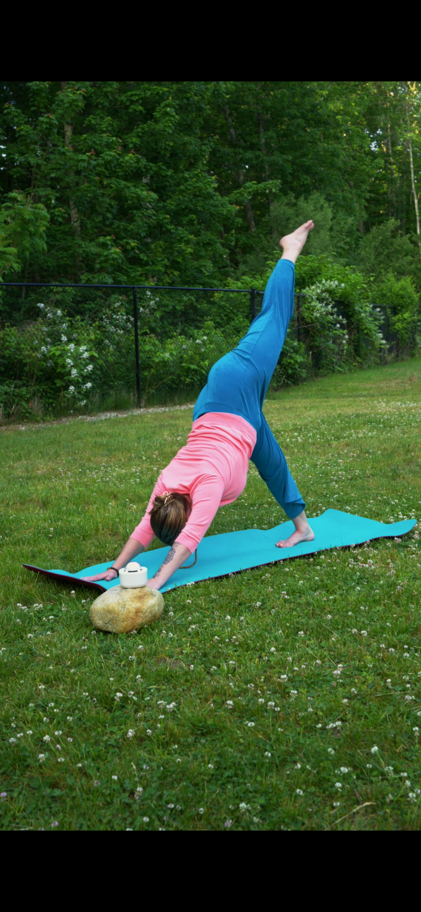 VIBE AURA sound frequencies device