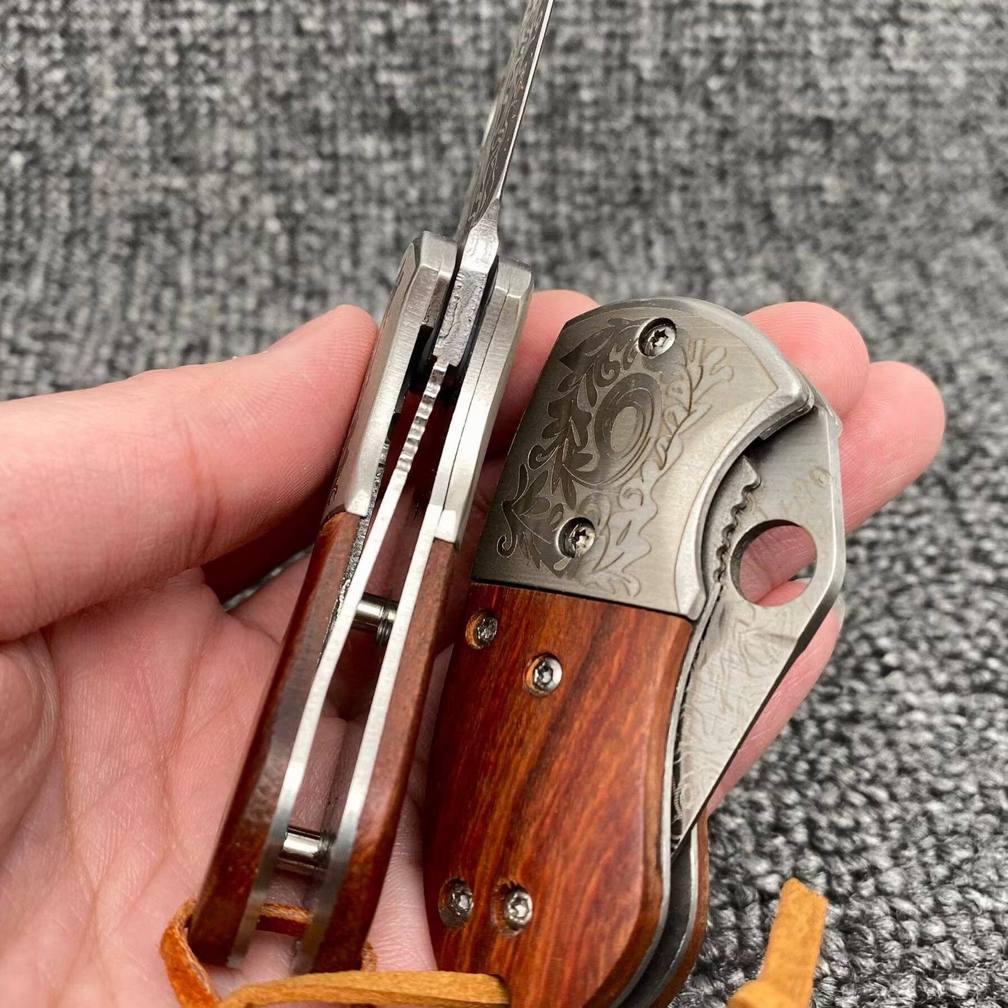 Wooden Handle Patterned Stainless Steel Foldable Knife