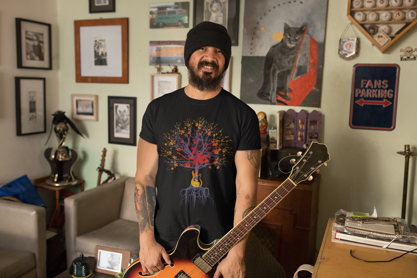 Taboo Gradient Guitar Tree T-Shirt: BLK