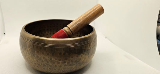 Hand hammer Singing Bowl (Dimpled) with Red Mallet (Sm)
