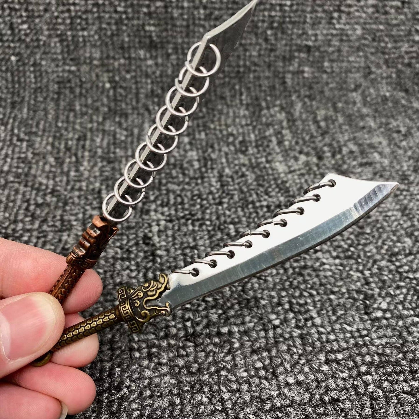 Dragon Head Mini Portable Stainless Steel Knife with Cover