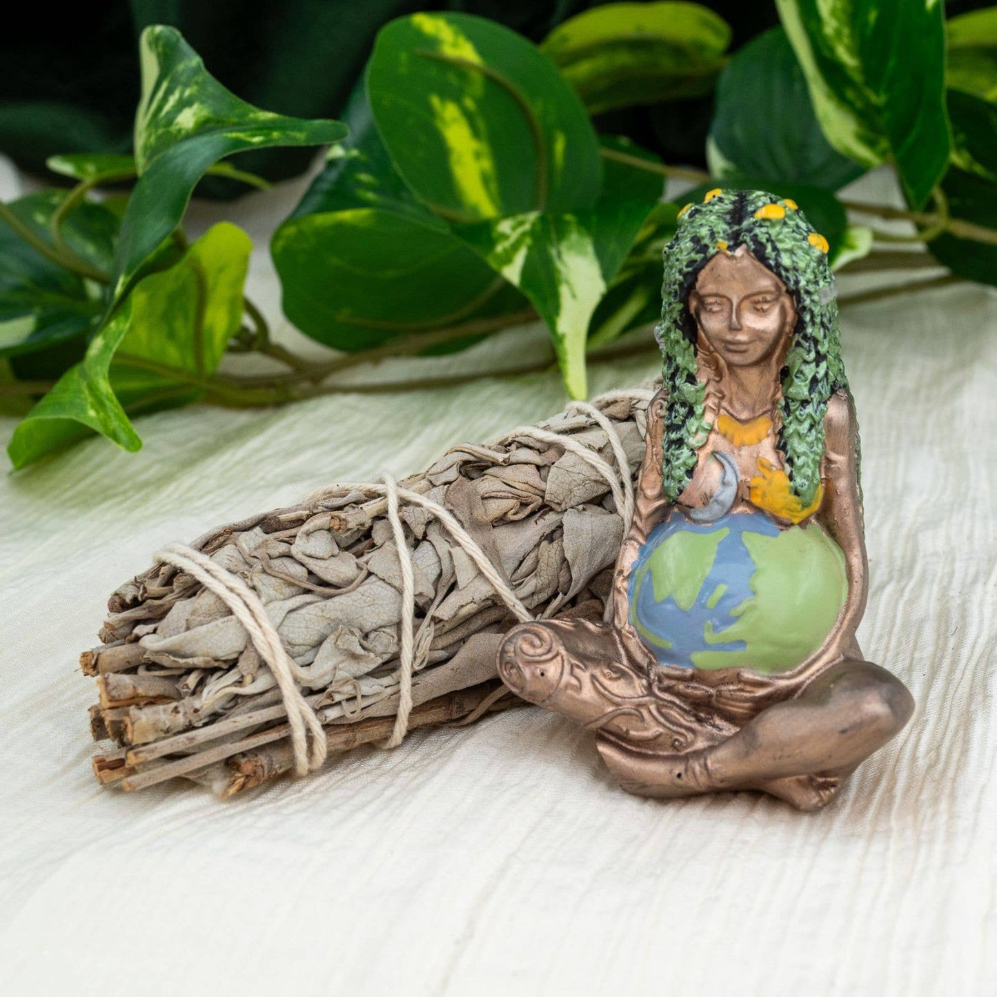 Goddess Gaia Statue: Millyear Mother Earth: Large
