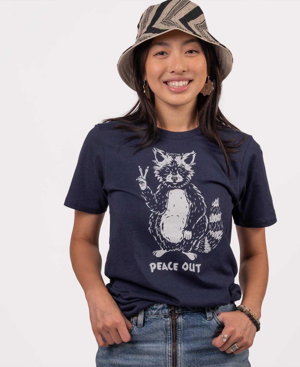Peace Out Raccoon Organic T-Shirt - Unisex: LG
