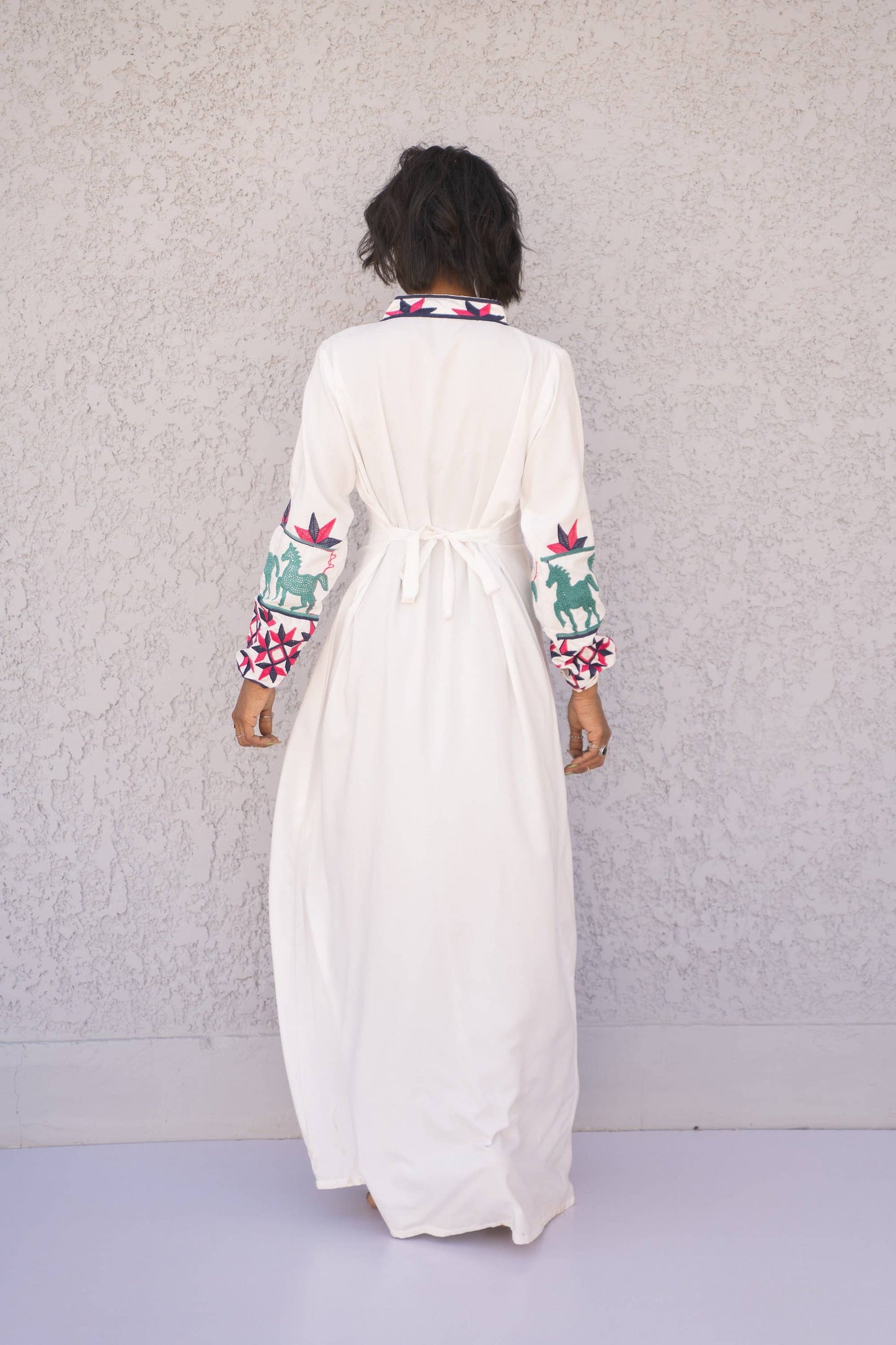 Chic White Embroidered Cotton Caftan