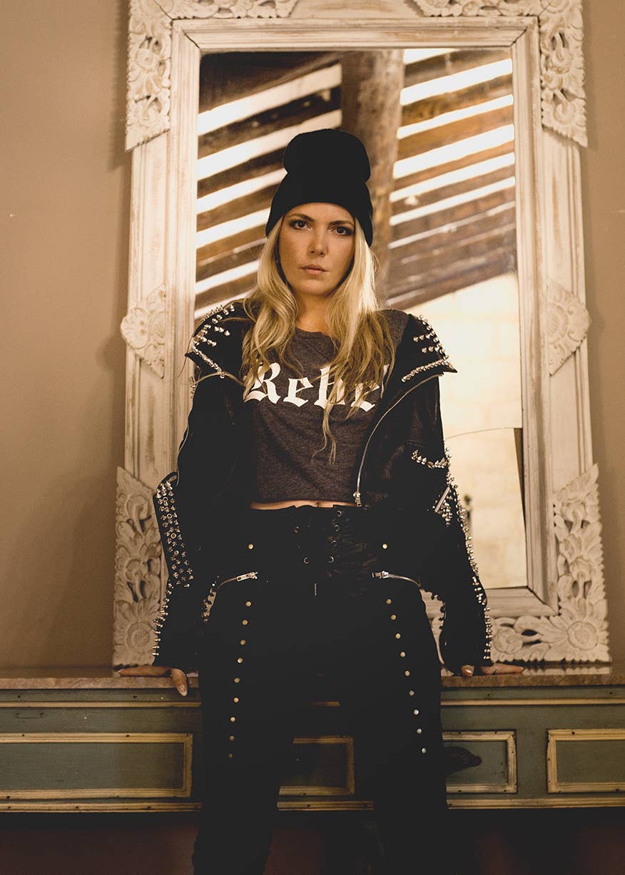 Cropped Rebel T Shirt Rock and Roll Concert Graphic Tee