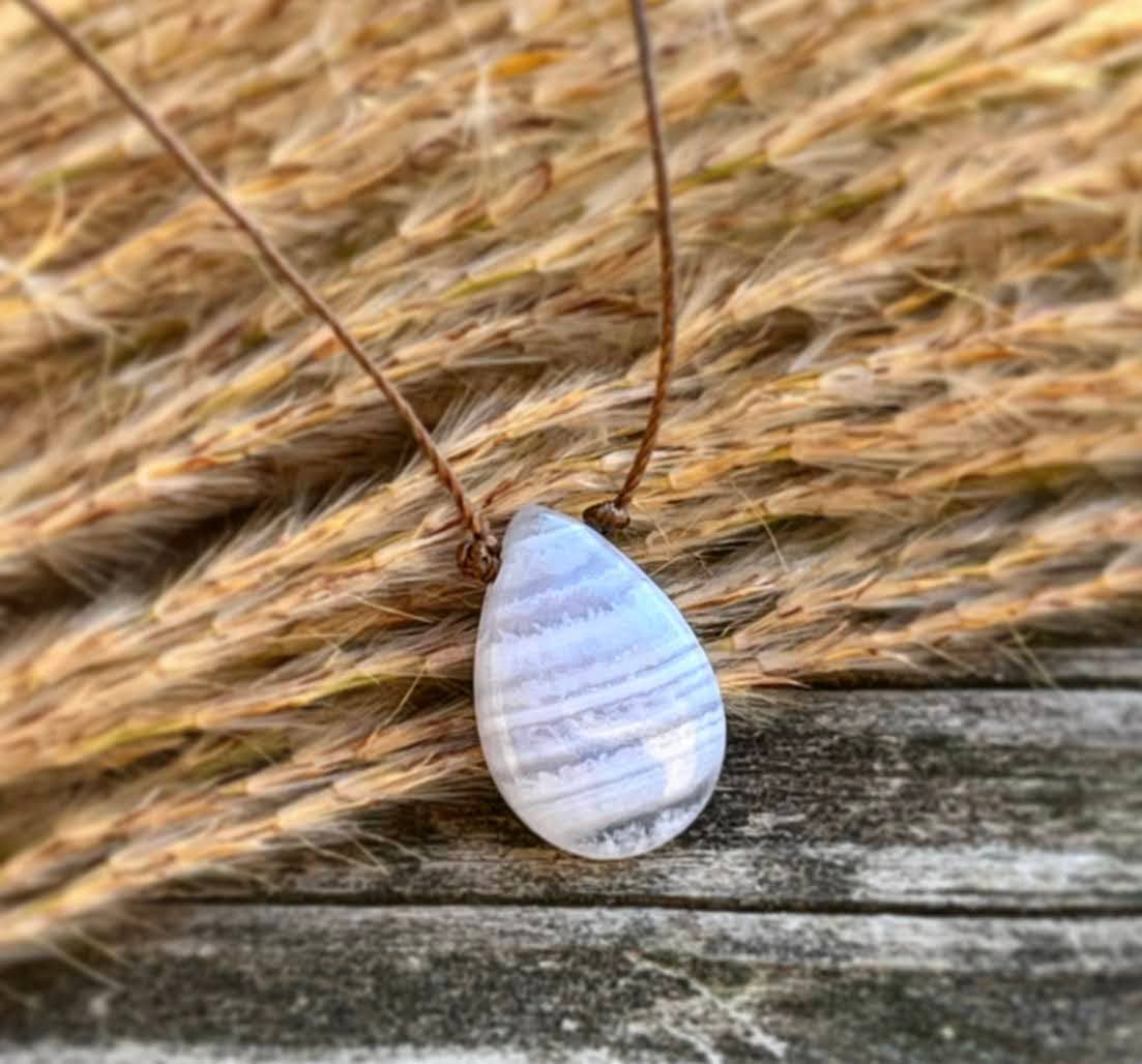 Blue Lace Agate Smooth Teardrop Cord Necklace : 16, 18 inches in legnth