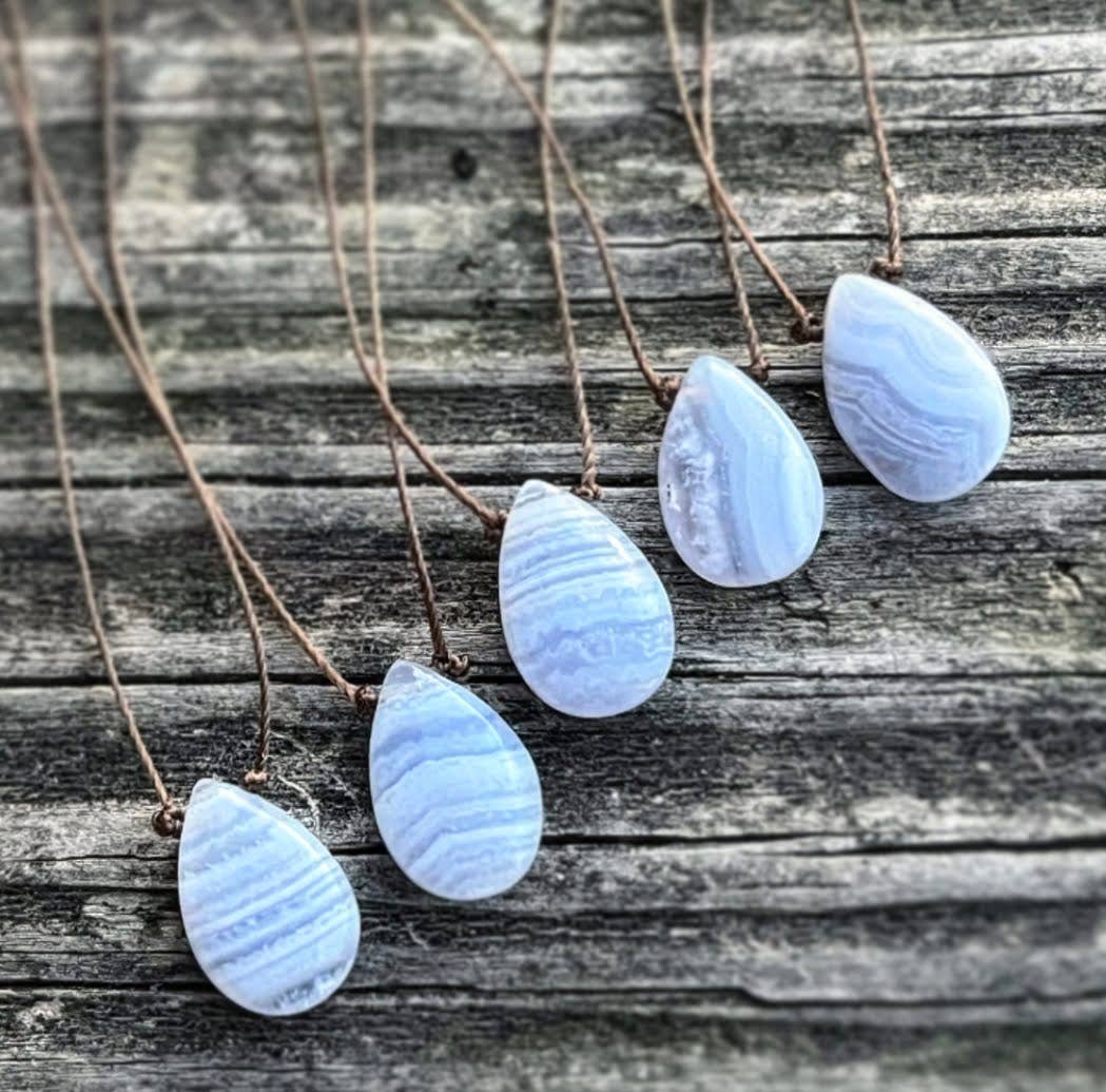 Blue Lace Agate Smooth Teardrop Cord Necklace : 16, 18 inches in legnth