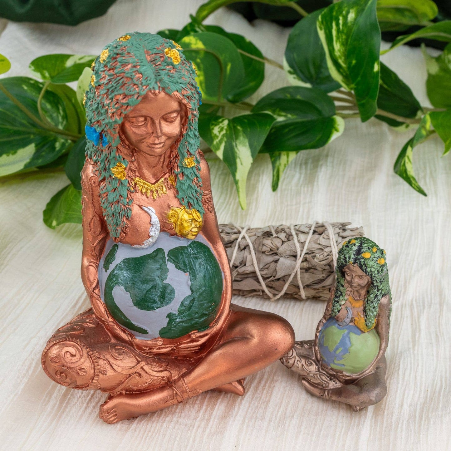 Goddess Gaia Statue: Millyear Mother Earth: Small