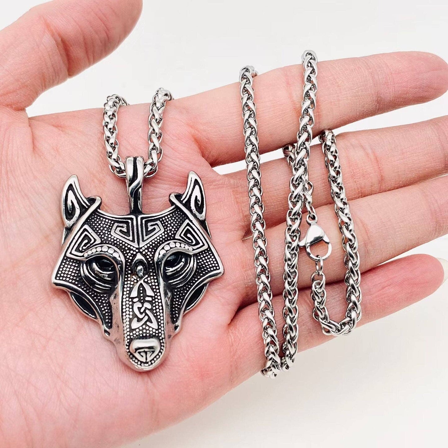 Viking Celtic Wolf Head Amulet Pendant Necklace