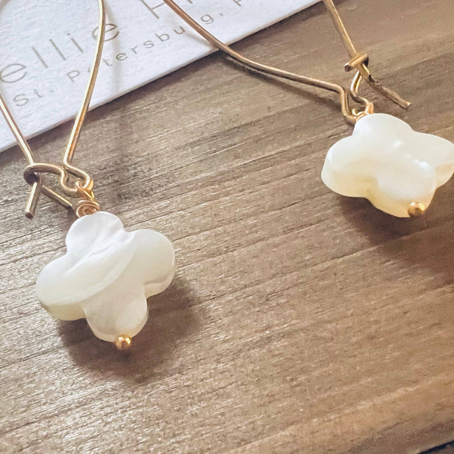 Stinking Cute dangle earrings 