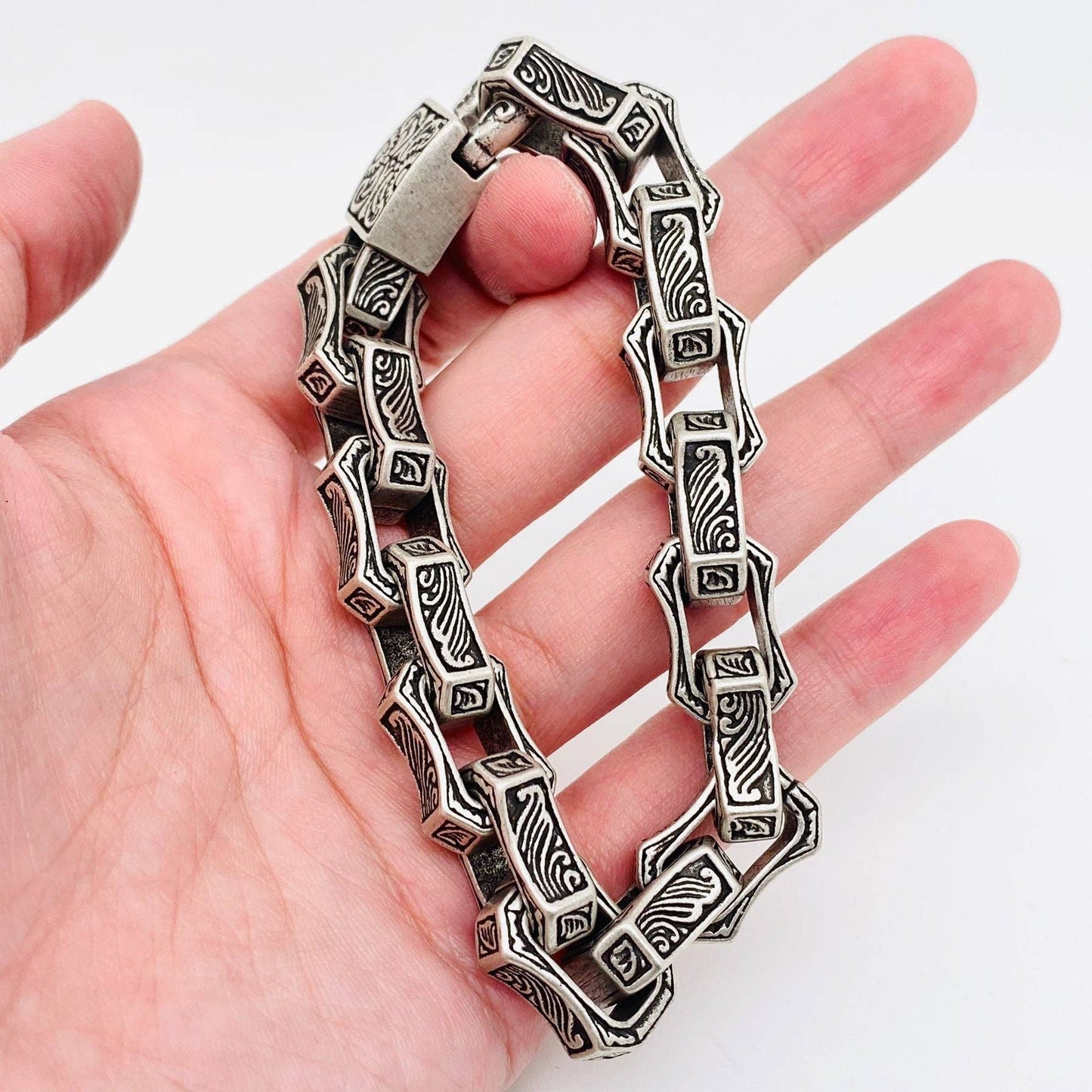 Retro Engraved Pattern Stainless Steel Bracelet -205mm / 8.07 in