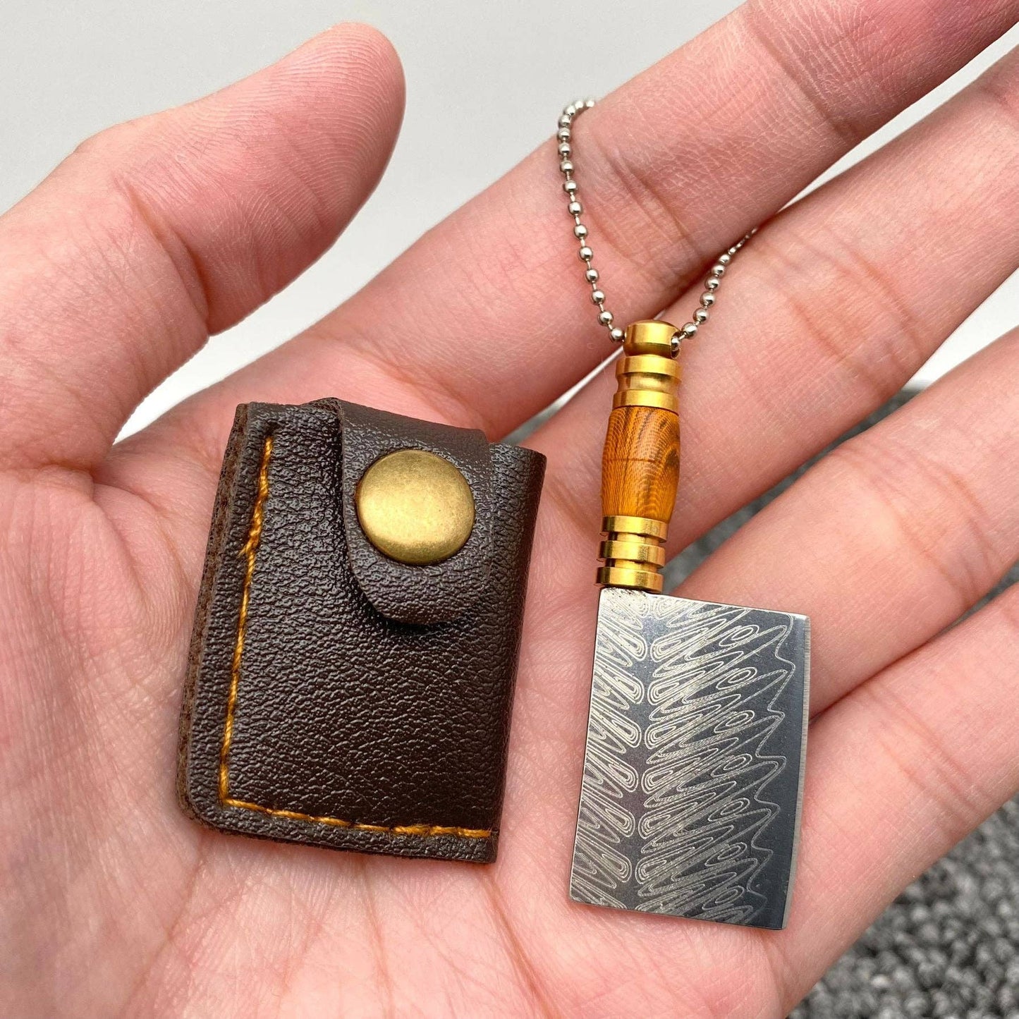Laser Damascus Pattern Mini Portable Pocket Knife With Cover: Style A (resin brass)