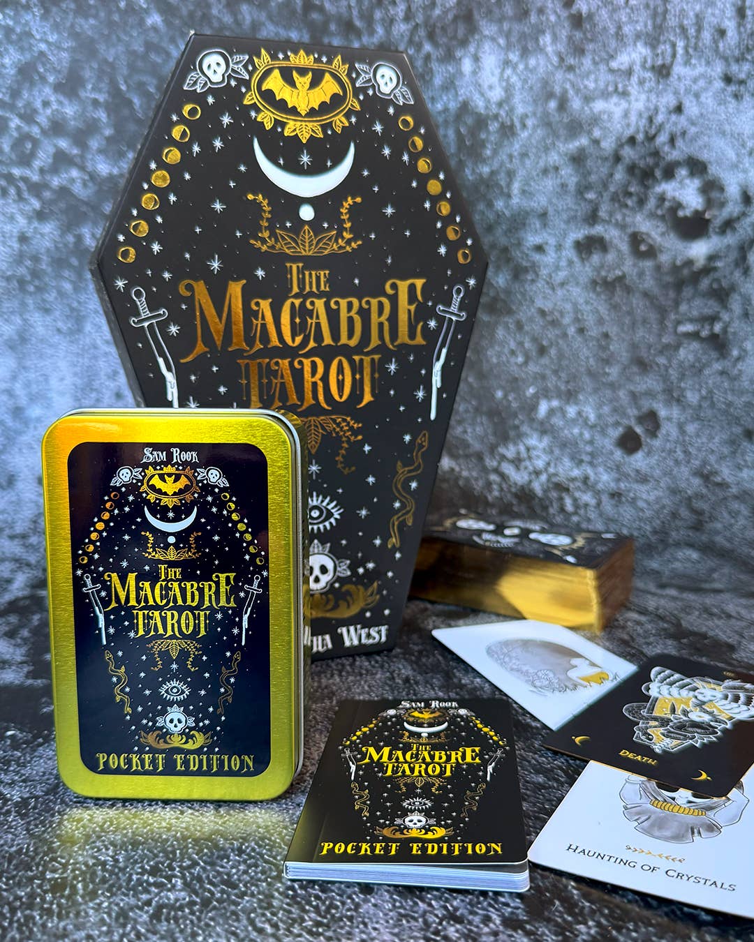 Macabre Tarot by Sam Rook: Flashcards; 128 pages / English