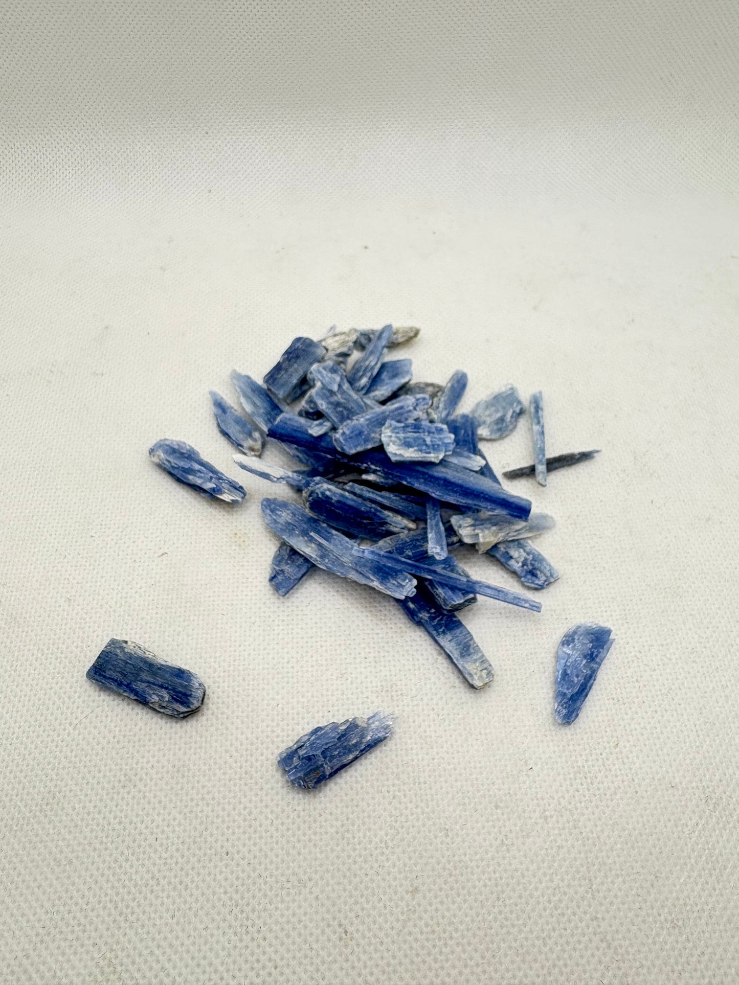 Kyanite Raw Chips