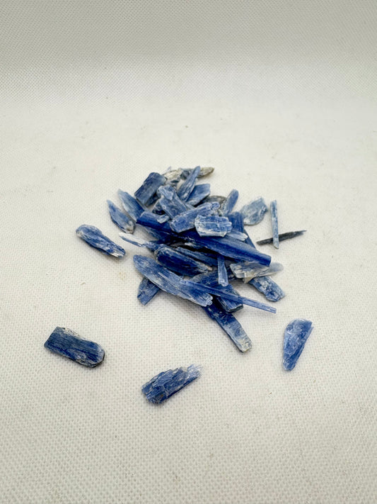 Kyanite Raw Chips