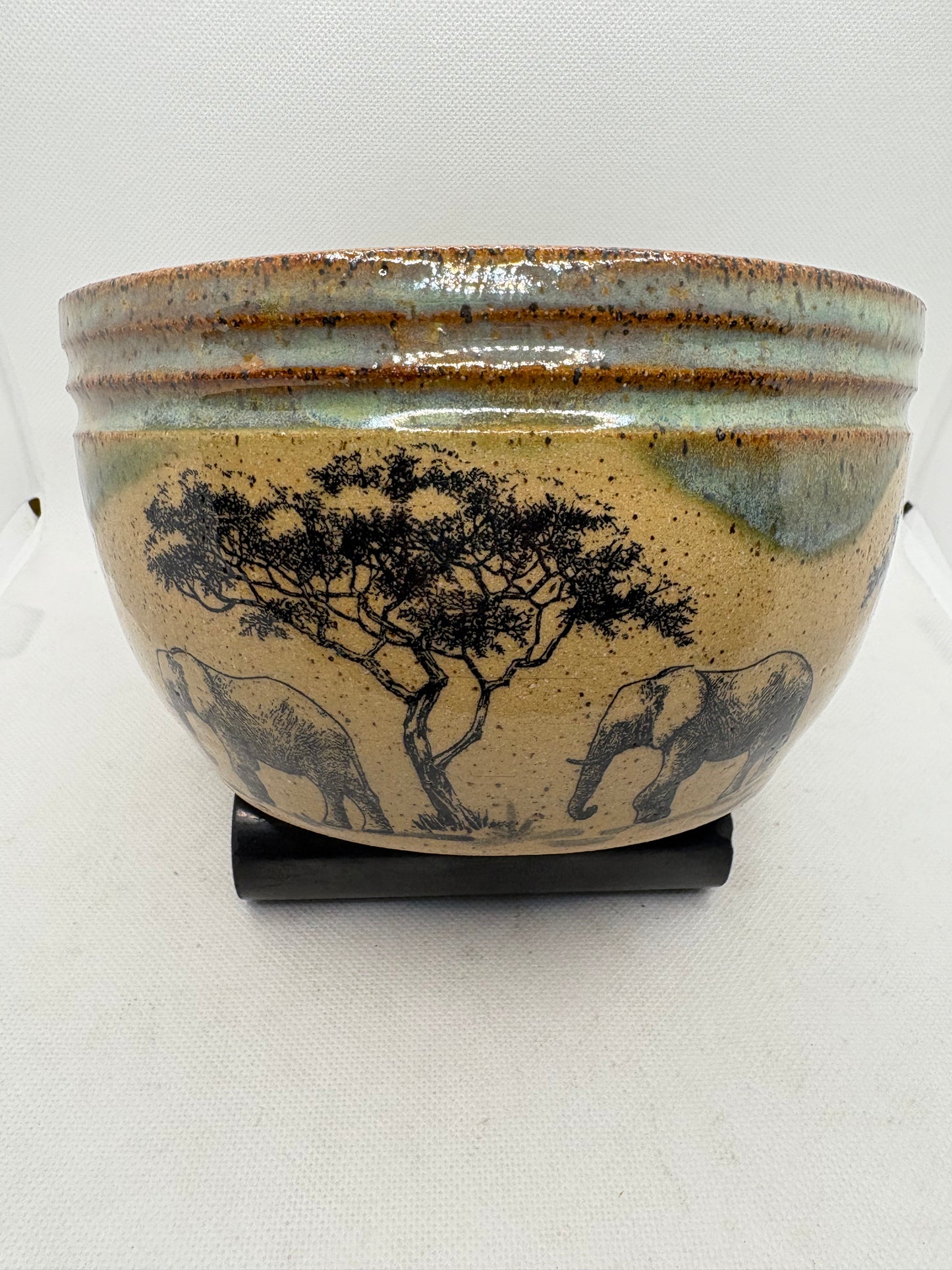 Elephant Pottery Bowl with Glazed 7X4