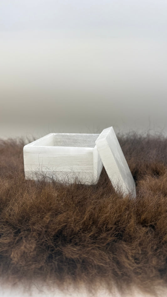 Selenite Box with Lid