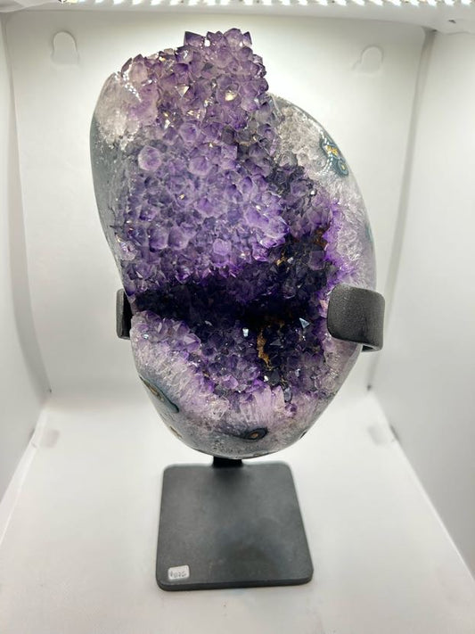 Amethyst on Stand (Round) Egg