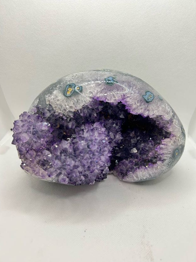 Amethyst on Stand (Round) Egg