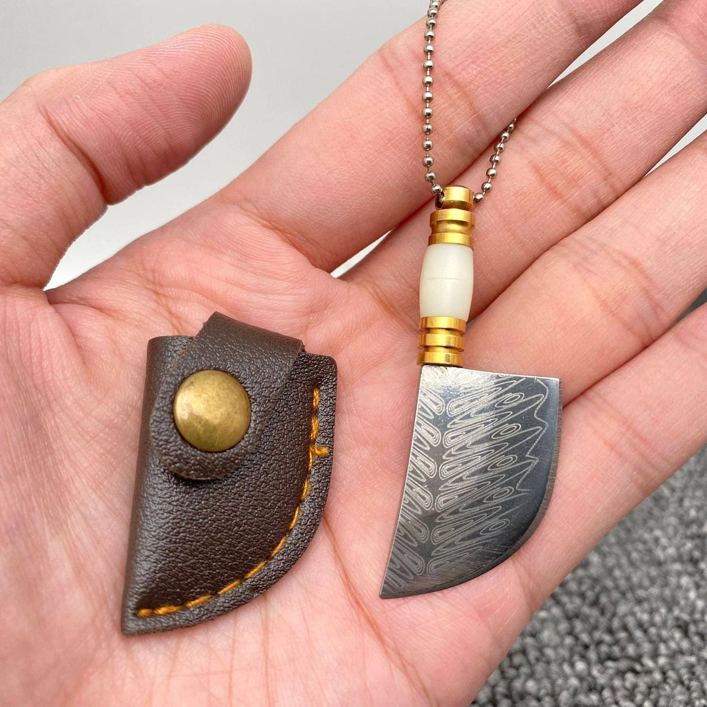 Laser Damascus Pattern Mini Portable Pocket Knife With Cover: Style A (resin brass)