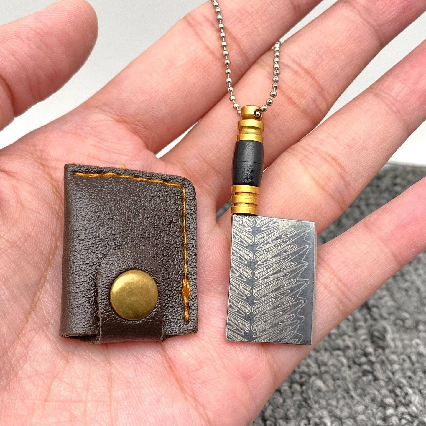 Laser Damascus Pattern Mini Portable Pocket Knife With Cover: Style A (resin brass)