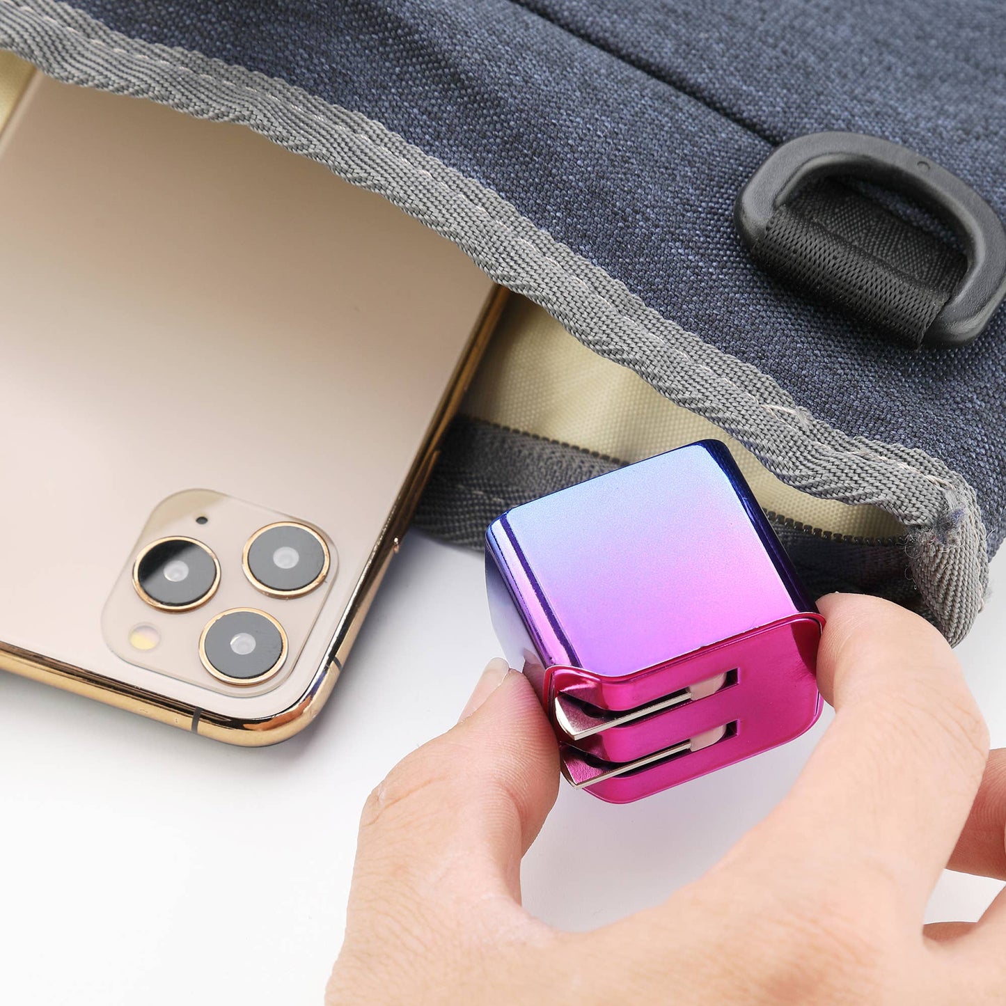 Dual USB Fast Wall Charger -Chrom color - Retail Pack