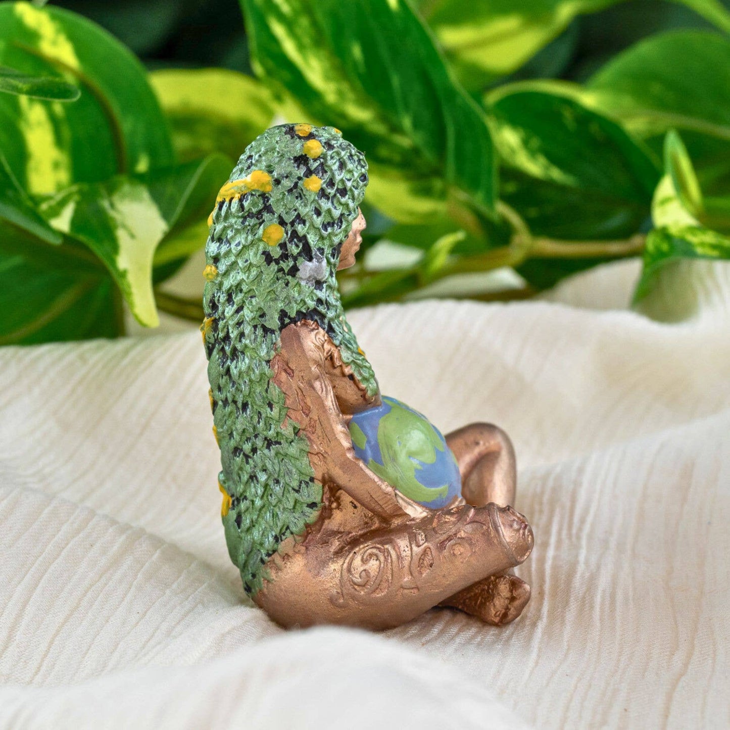 Goddess Gaia Statue: Millyear Mother Earth: Large