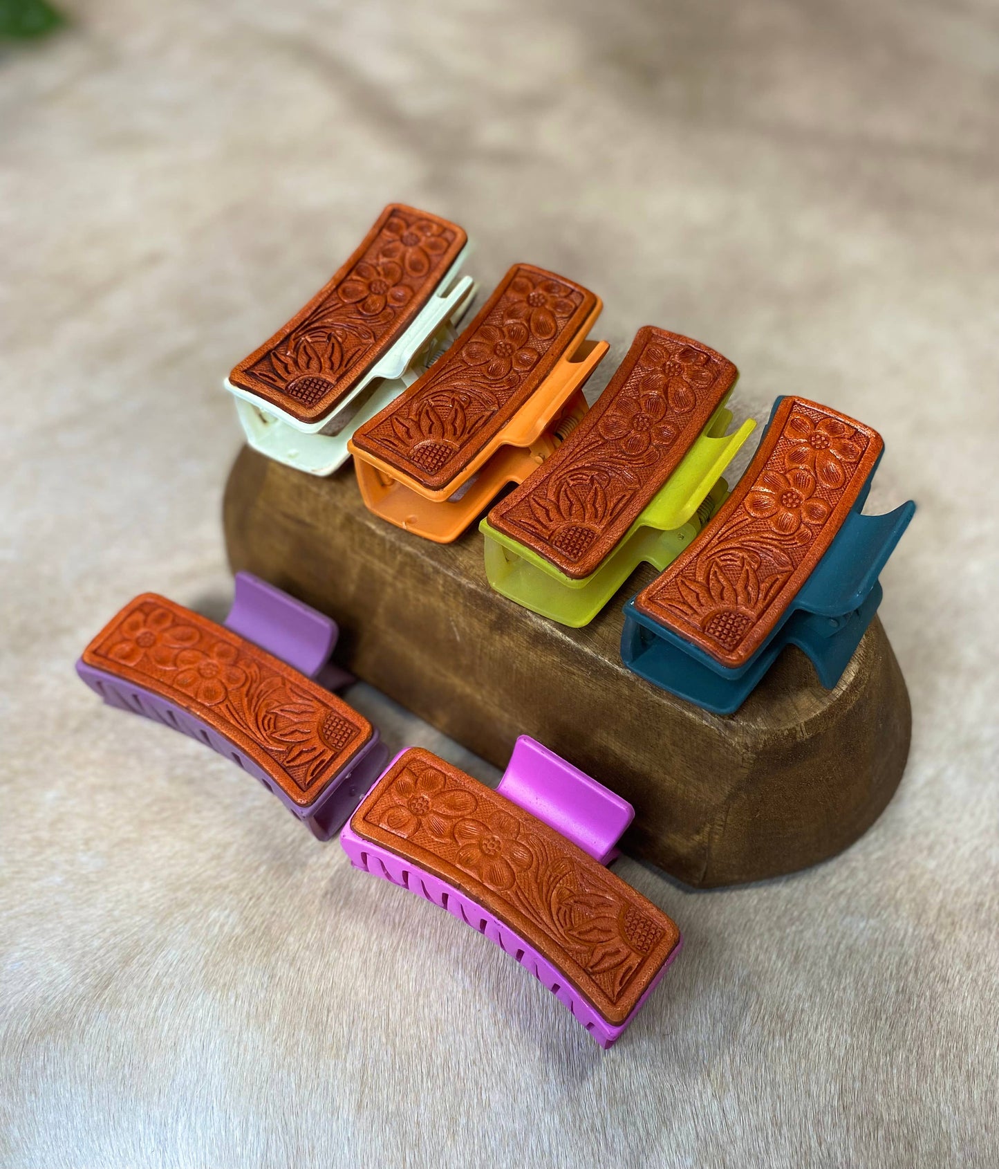 Colors 3" Hand Tooled Floral Hair Claw-clip