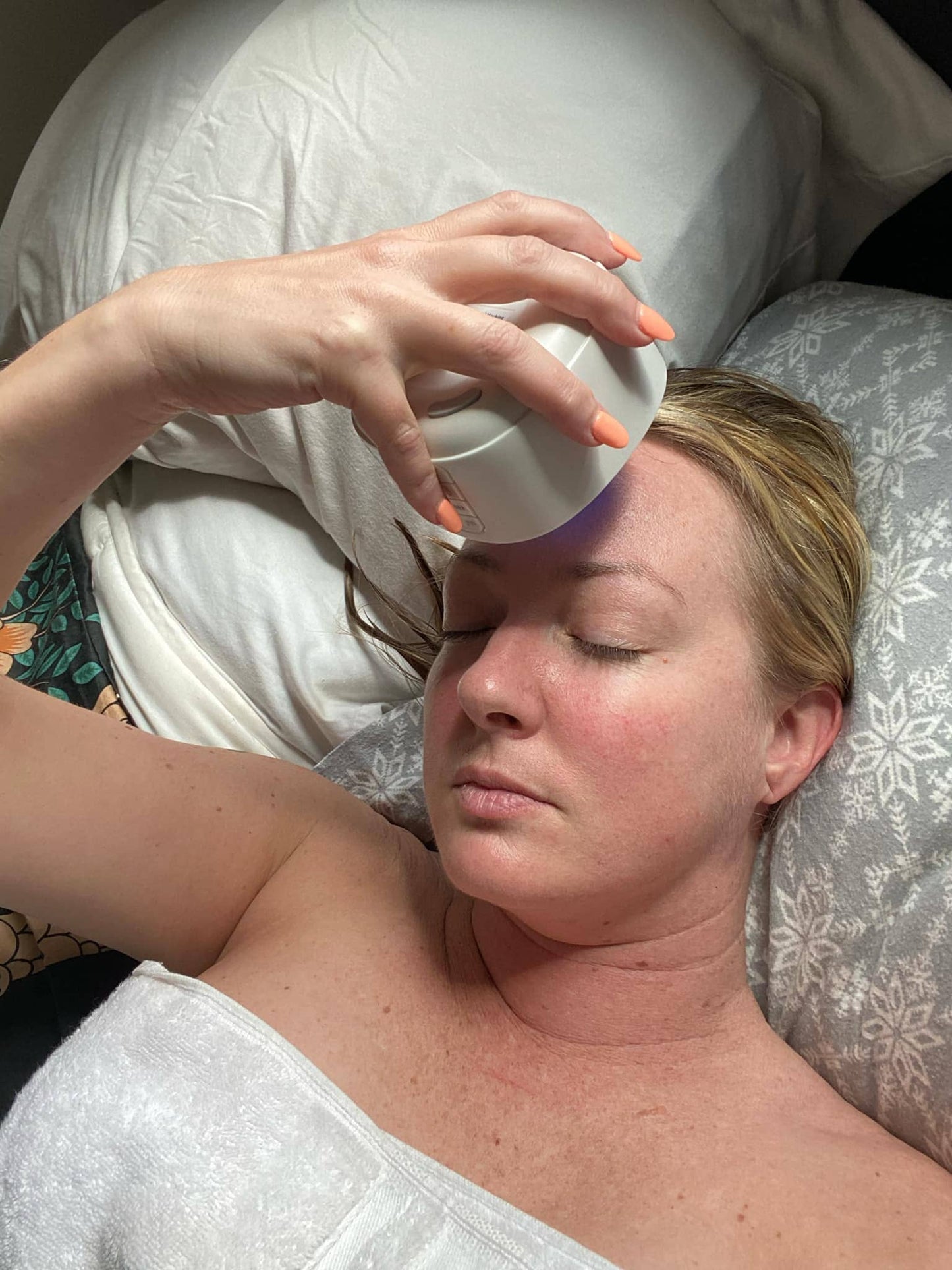 VIBE AURA sound frequencies device