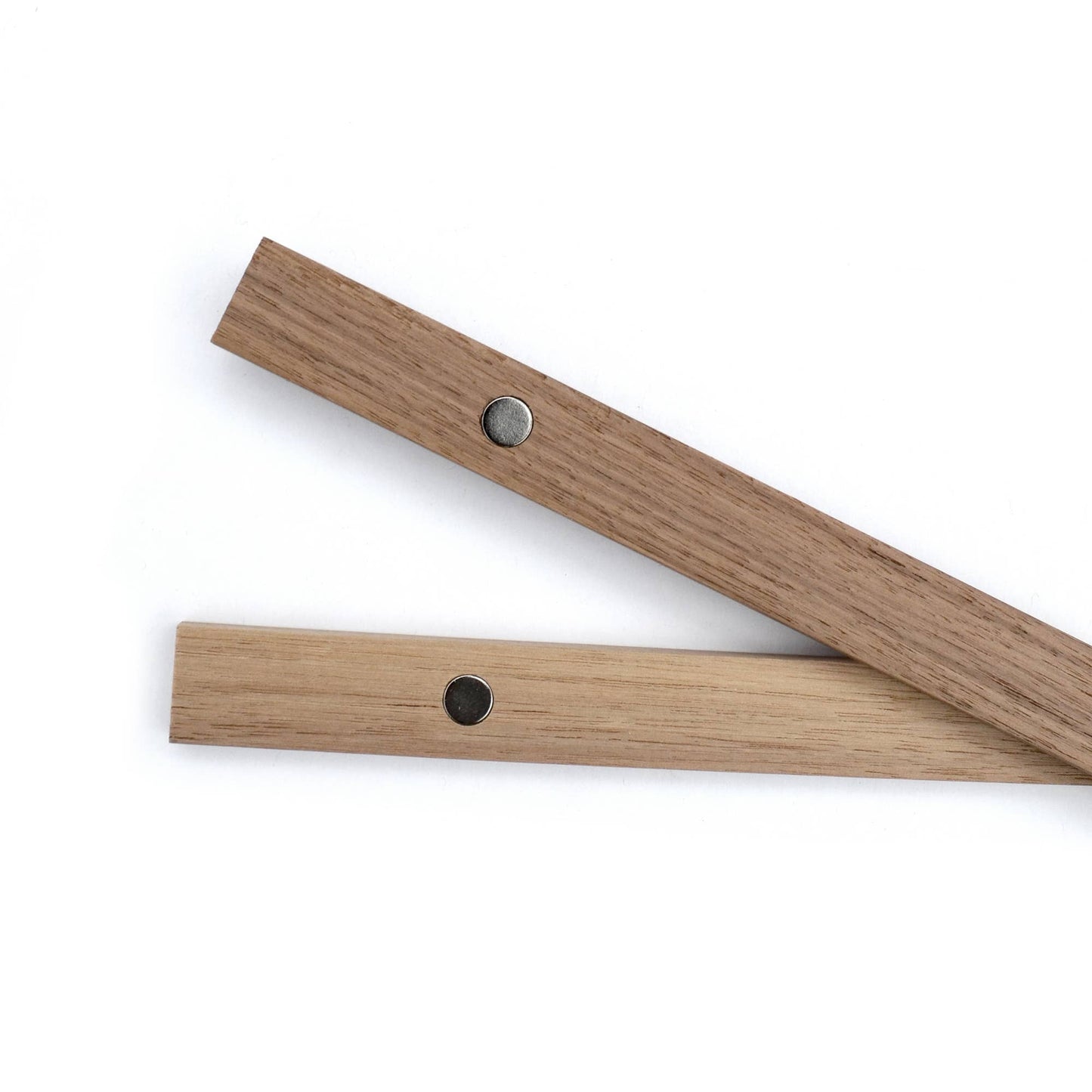 Magnetic Wood Hanging Poster Frame: WALNUT / 8.5"