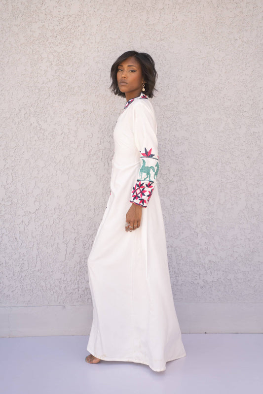 Chic White Embroidered Cotton Caftan